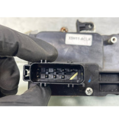 Serrure avant droit FORD FIESTA 5