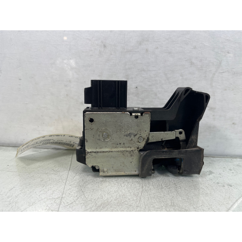 Serrure avant droit FORD FIESTA 5 Photo n°4