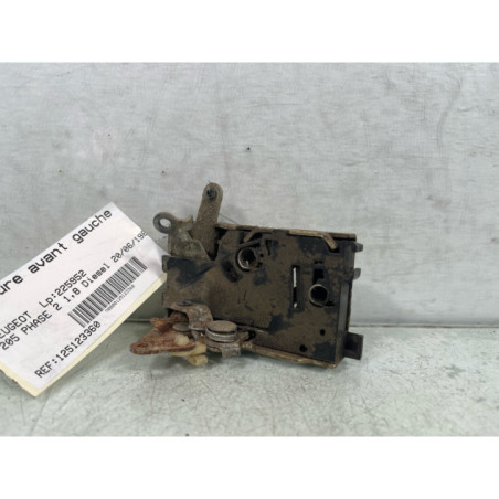Serrure avant gauche PEUGEOT 205