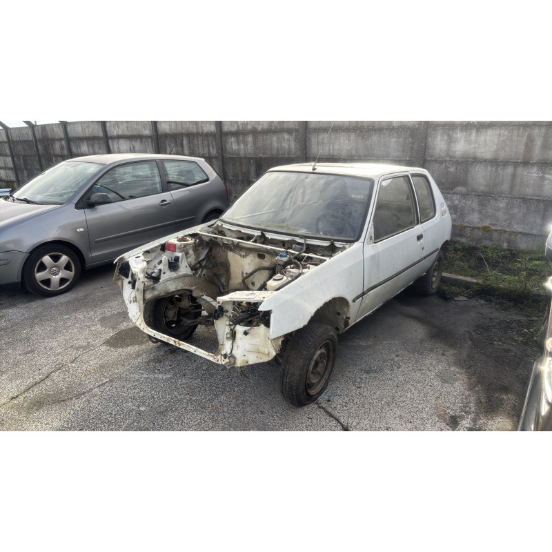 Serrure avant gauche PEUGEOT 205 Photo n°8