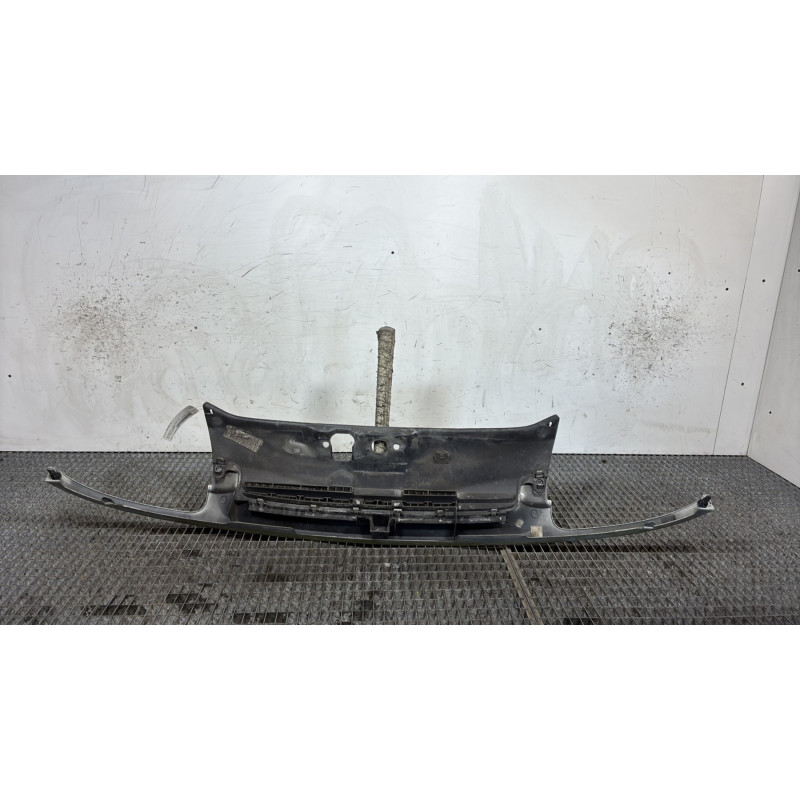 Calandre RENAULT CLIO 2 Photo n°4