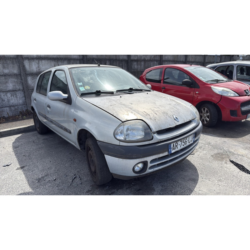 Aile avant droit RENAULT CLIO 2 Photo n°6