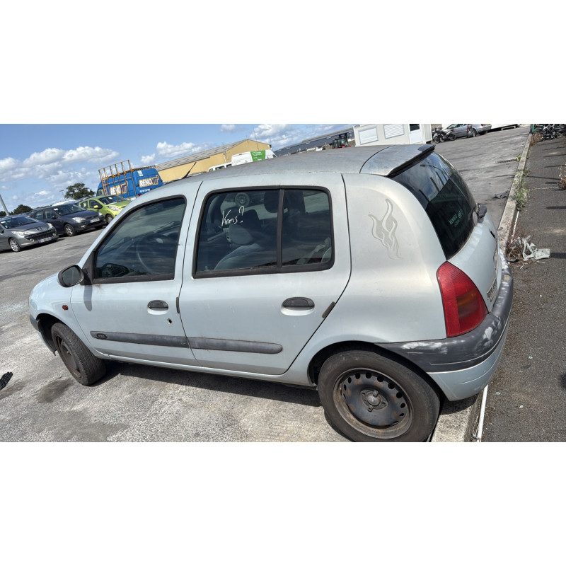 Aile avant droit RENAULT CLIO 2 Photo n°10