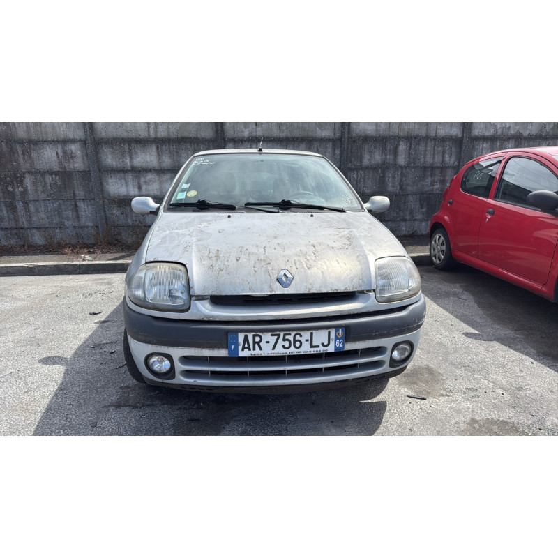 Aile avant droit RENAULT CLIO 2 Photo n°12
