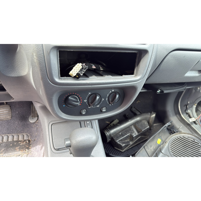 Aile avant droit RENAULT CLIO 2 Photo n°19