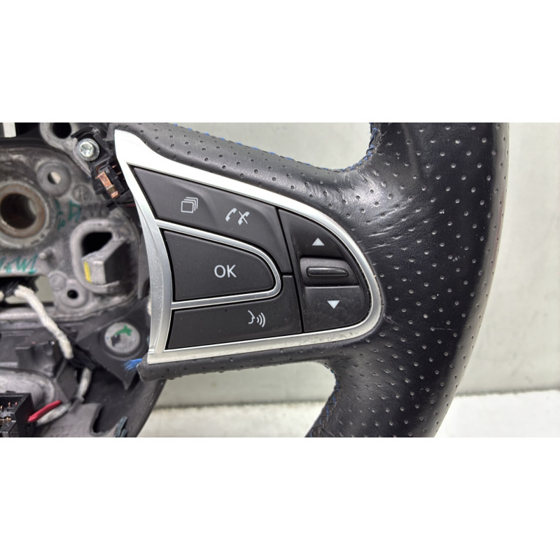 Volant RENAULT MEGANE 4 Photo n°3