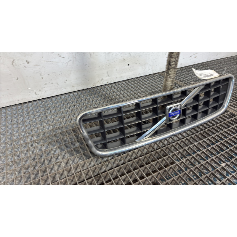 Calandre VOLVO S 60 1 Photo n°2