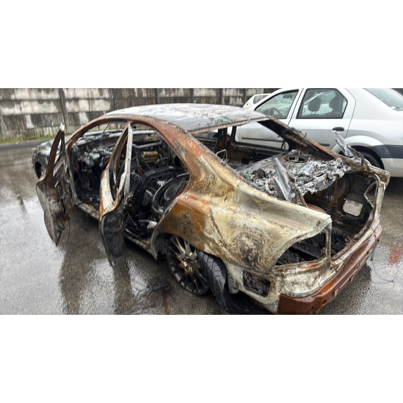 Calandre VOLVO S 60 1 Photo n°8