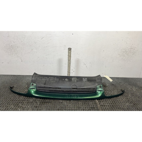 Calandre RENAULT CLIO 2 Photo n°1