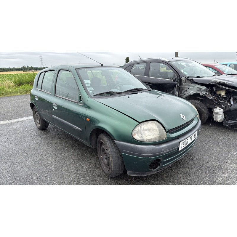 Calandre RENAULT CLIO 2 Photo n°6