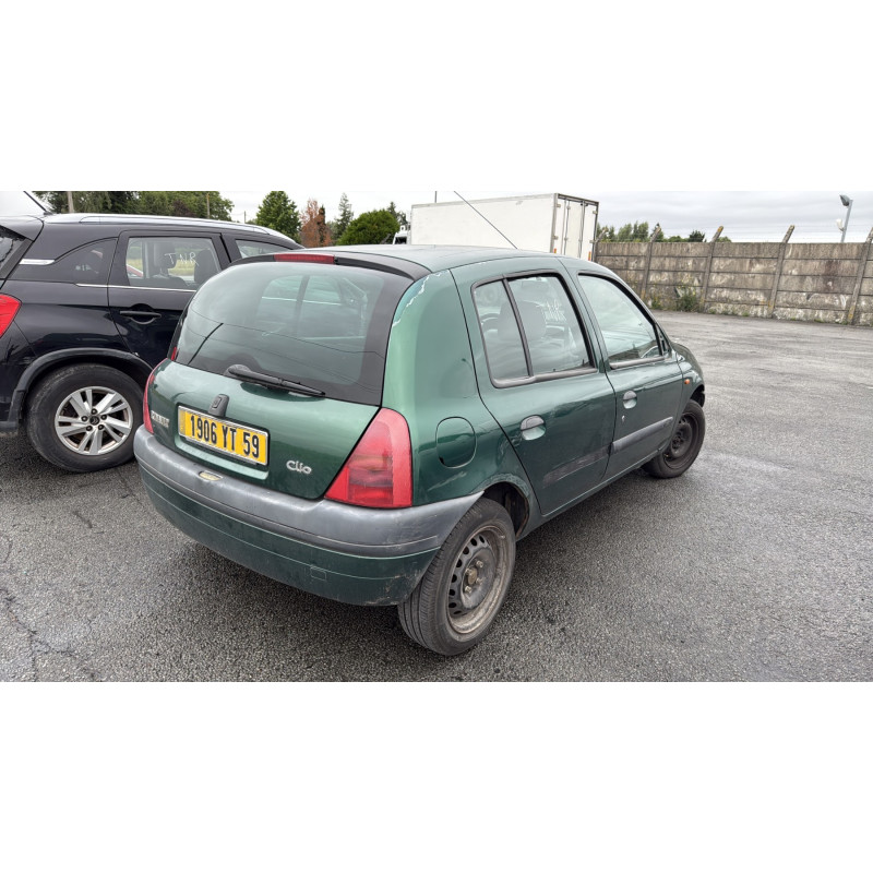 Calandre RENAULT CLIO 2 Photo n°7