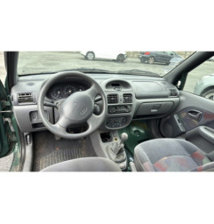 Calandre RENAULT CLIO 2
