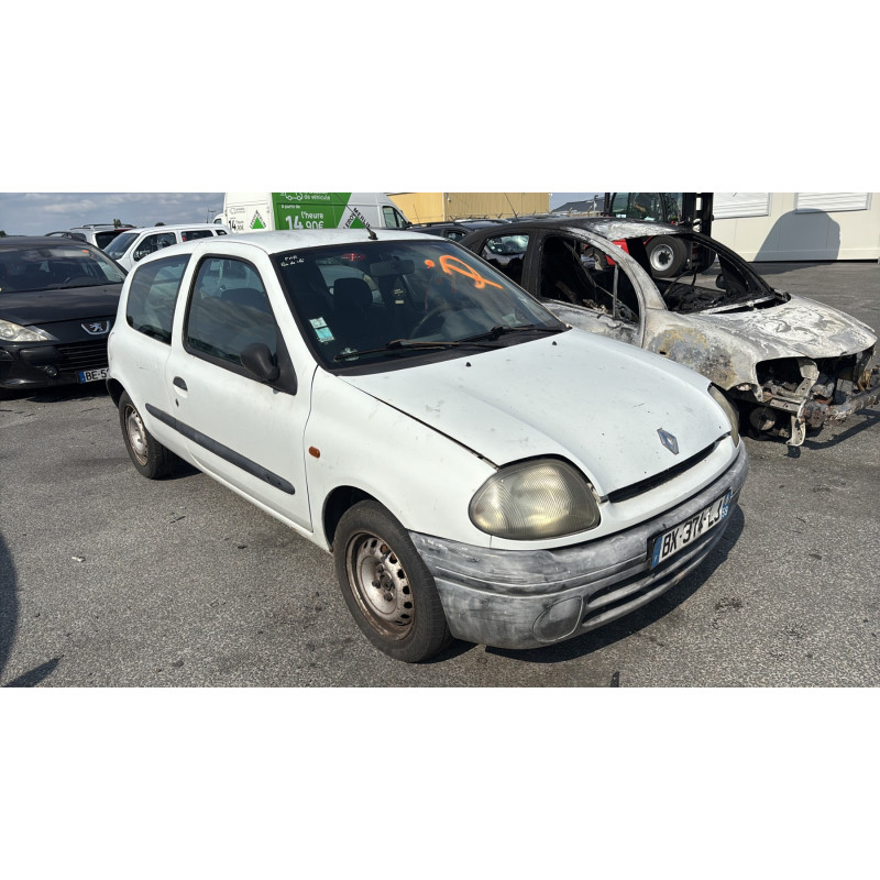 Calandre RENAULT CLIO 2 Photo n°6