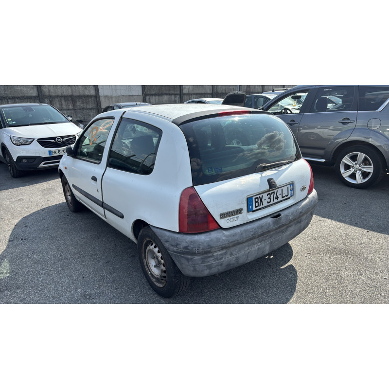 Calandre RENAULT CLIO 2 Photo n°8