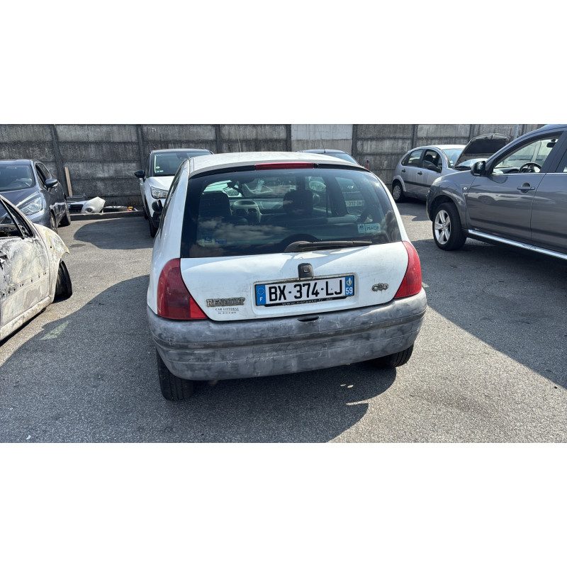 Calandre RENAULT CLIO 2 Photo n°9