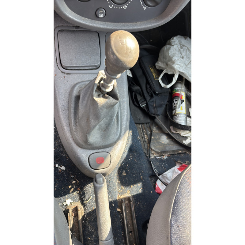 Calandre RENAULT CLIO 2 Photo n°19