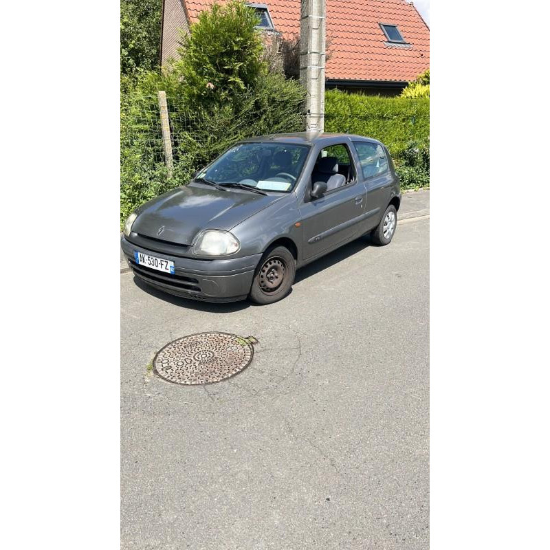 Calandre RENAULT CLIO 2 Photo n°5