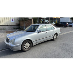 Calandre MERCEDES CLASSE E 210