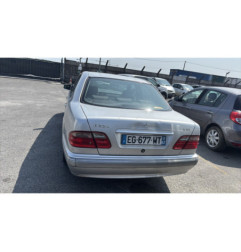Calandre MERCEDES CLASSE E 210