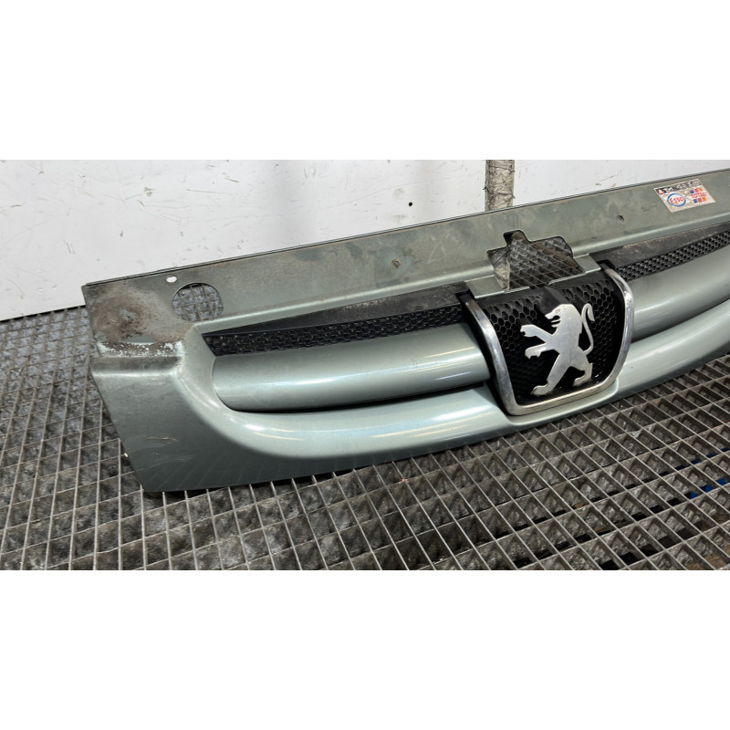 Calandre PEUGEOT PARTNER 1 Photo n°2