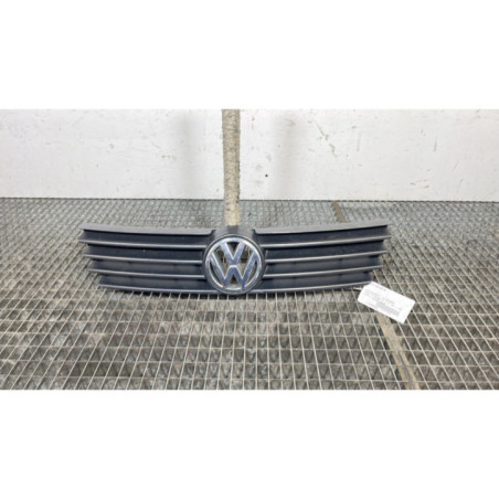 Calandre VOLKSWAGEN POLO 3 Photo n°1