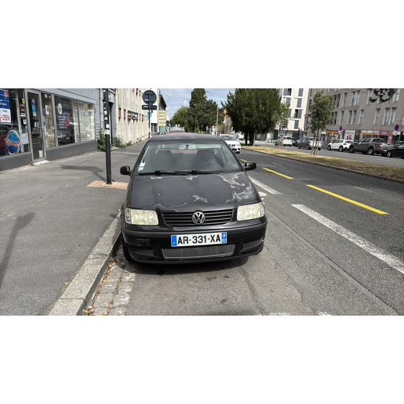 Calandre VOLKSWAGEN POLO 3 Photo n°5