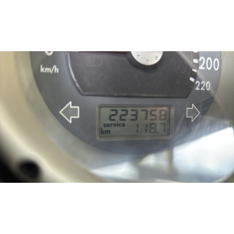 Calandre VOLKSWAGEN POLO 3 Photo n°14