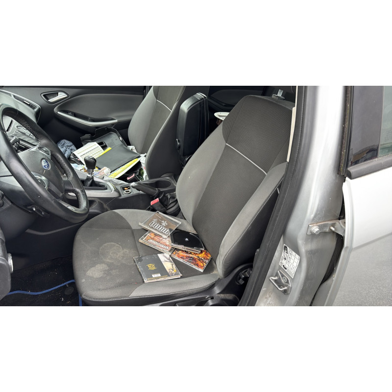 Calandre FORD FOCUS 3 Photo n°16