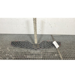 Calandre TOYOTA YARIS 2 Photo n°1