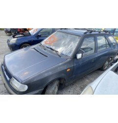 Calandre SKODA FELICIA