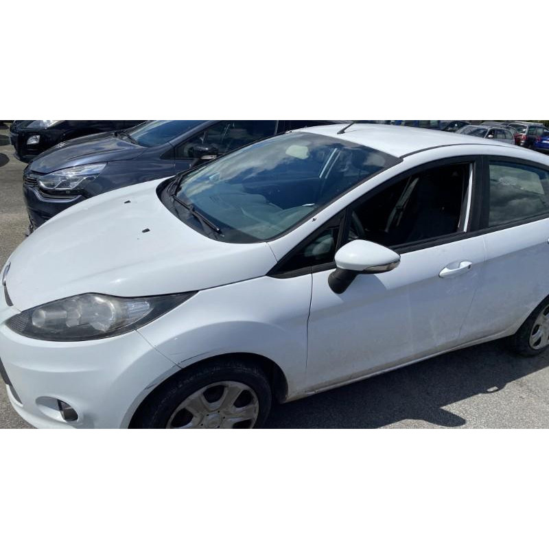 Calandre FORD FIESTA 6 Photo n°11