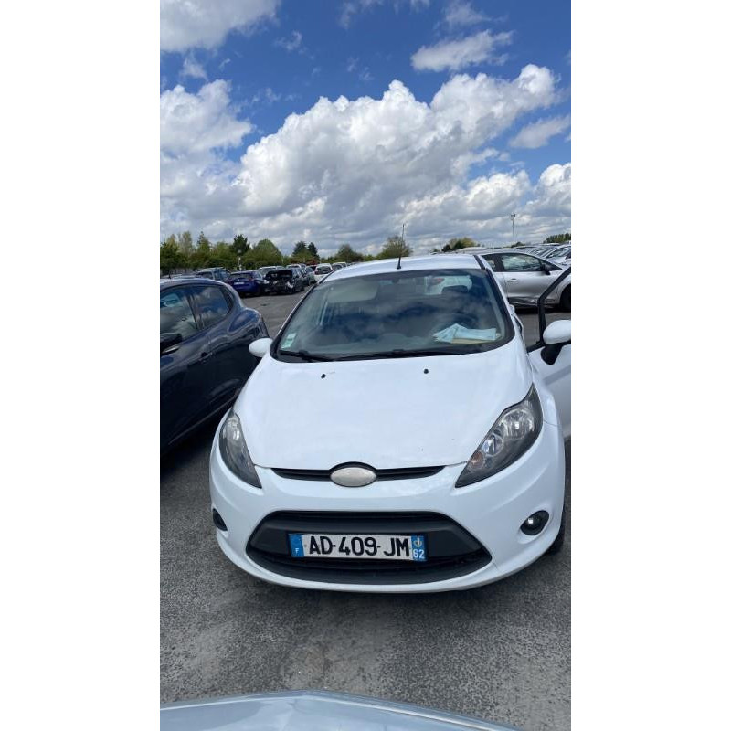 Calandre FORD FIESTA 6 Photo n°20