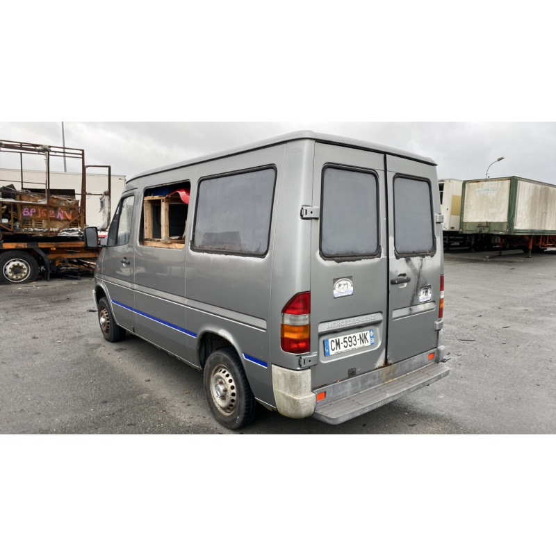 Calandre MERCEDES SPRINTER 1 Photo n°8