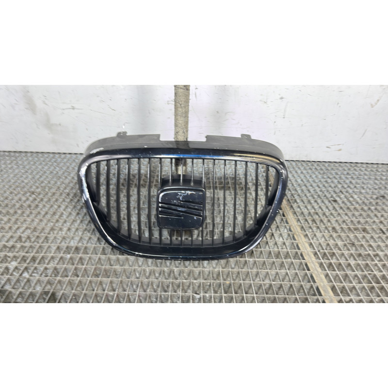 Calandre SEAT ALTEA Photo n°1