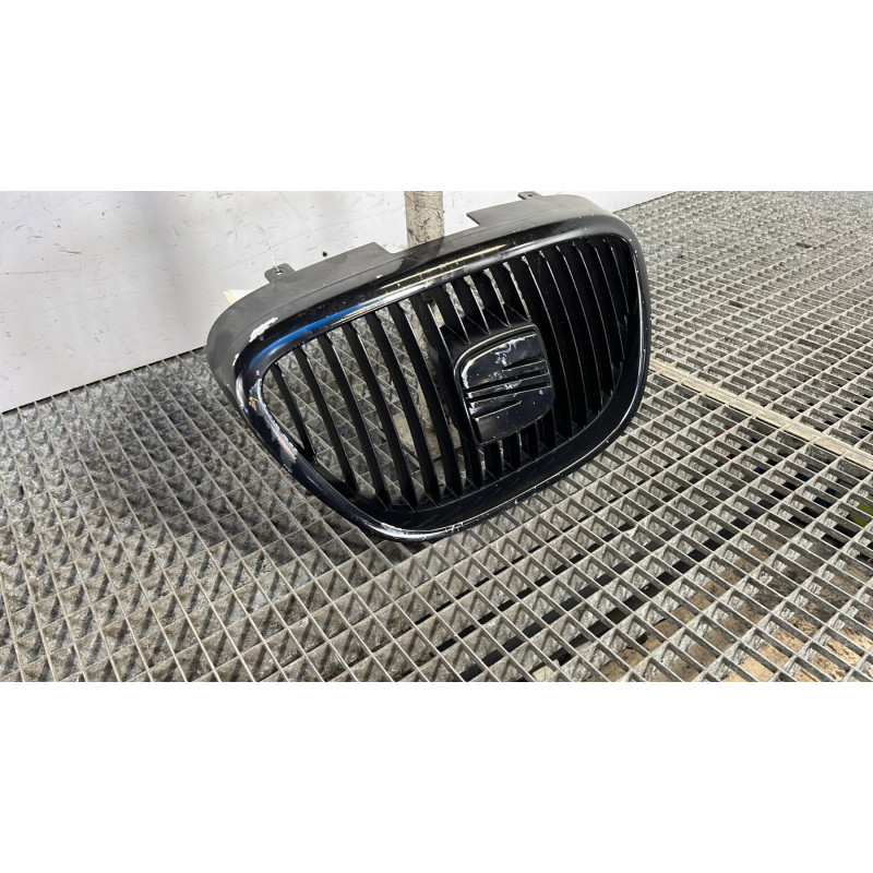 Calandre SEAT ALTEA Photo n°2