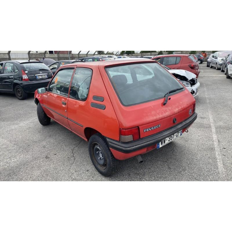 Calandre PEUGEOT 205 Photo n°8