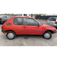 Calandre PEUGEOT 205