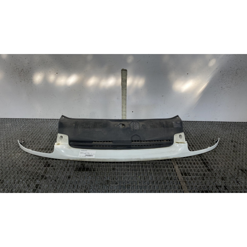 Calandre RENAULT CLIO 2 Photo n°1