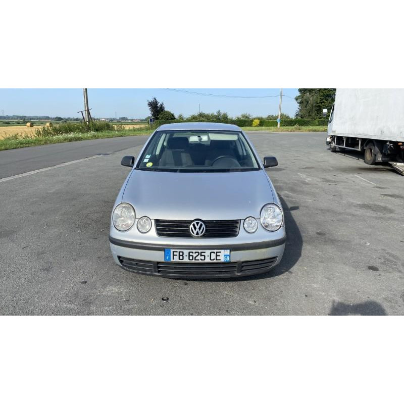 Calandre VOLKSWAGEN POLO 4 Photo n°16