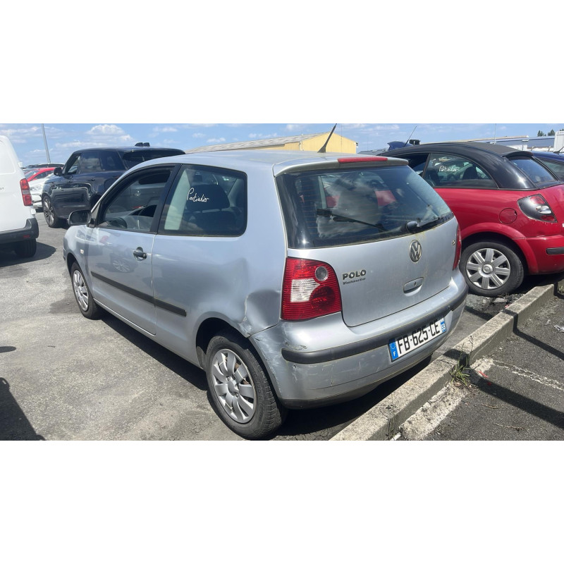 Calandre VOLKSWAGEN POLO 4 Photo n°19