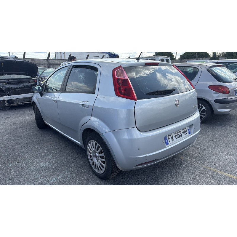 Capot FIAT PUNTO EVO 3 Photo n°10