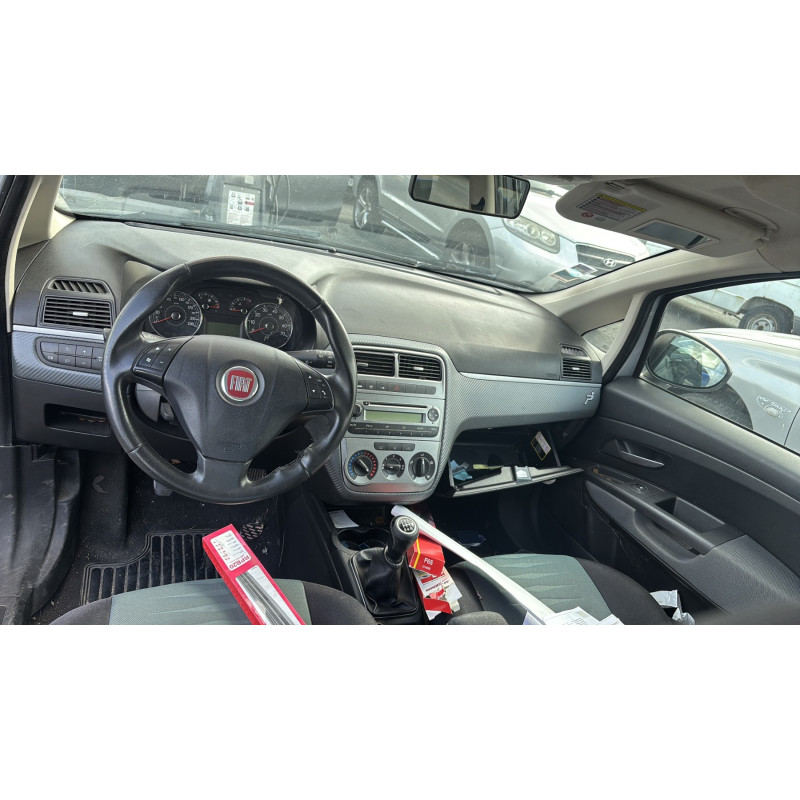 Capot FIAT PUNTO EVO 3 Photo n°17