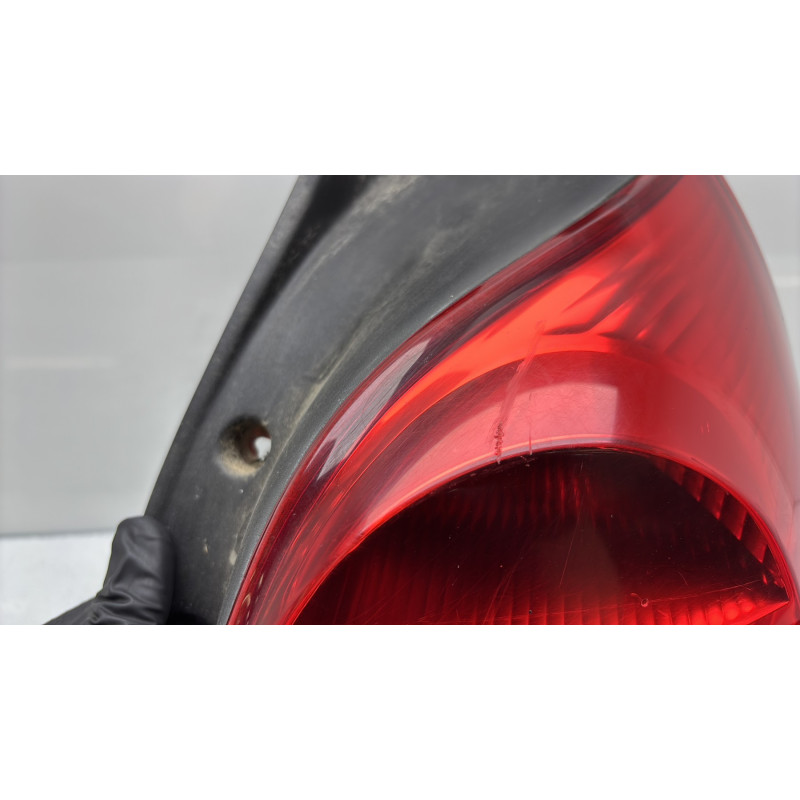 Feu arriere principal droit (feux) RENAULT CLIO 3 Photo n°4