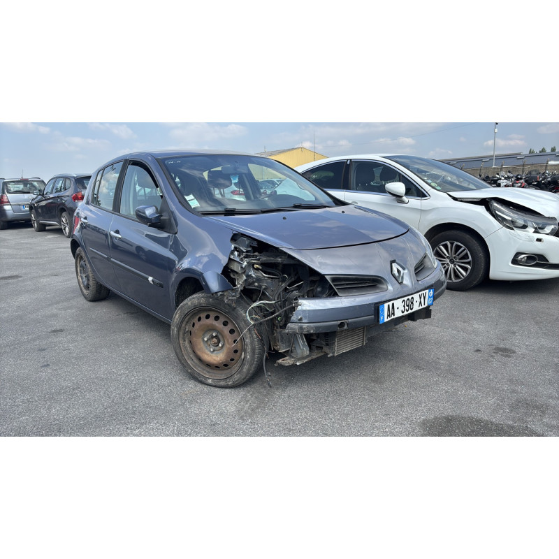 Feu arriere principal droit (feux) RENAULT CLIO 3 Photo n°9