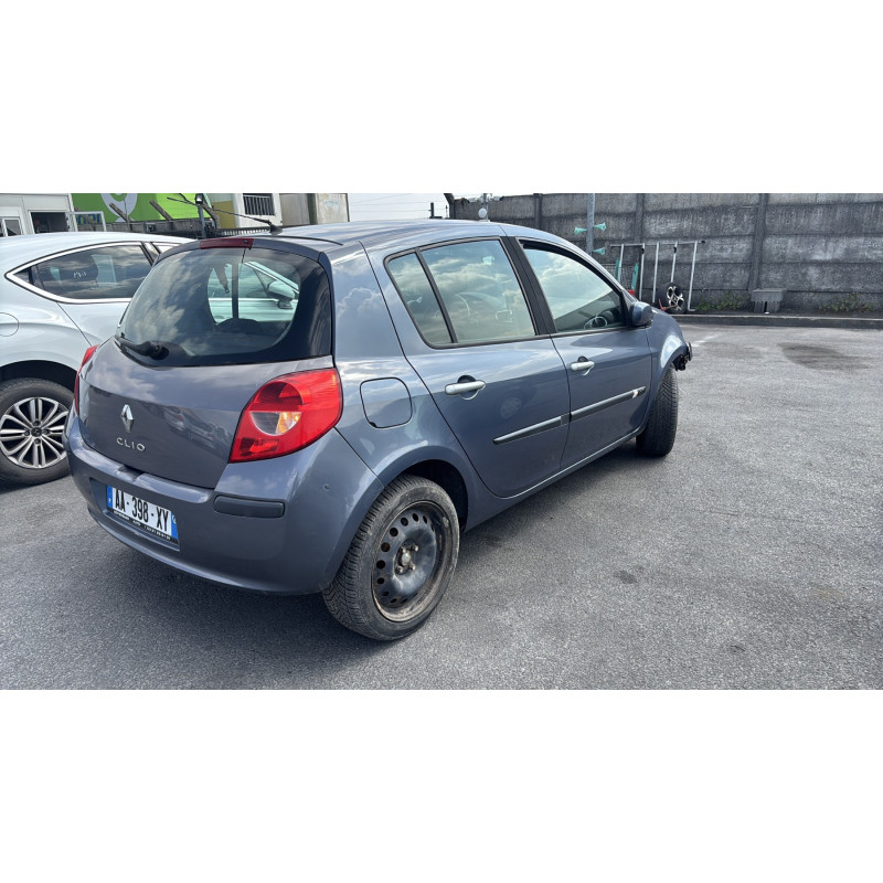 Feu arriere principal droit (feux) RENAULT CLIO 3 Photo n°10