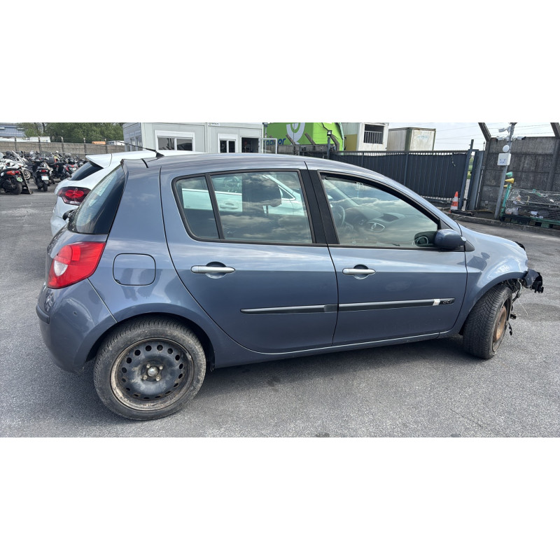 Feu arriere principal droit (feux) RENAULT CLIO 3 Photo n°13