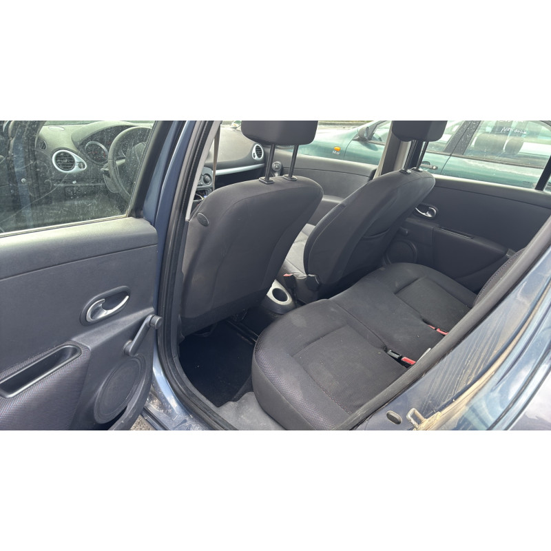 Feu arriere principal droit (feux) RENAULT CLIO 3 Photo n°17