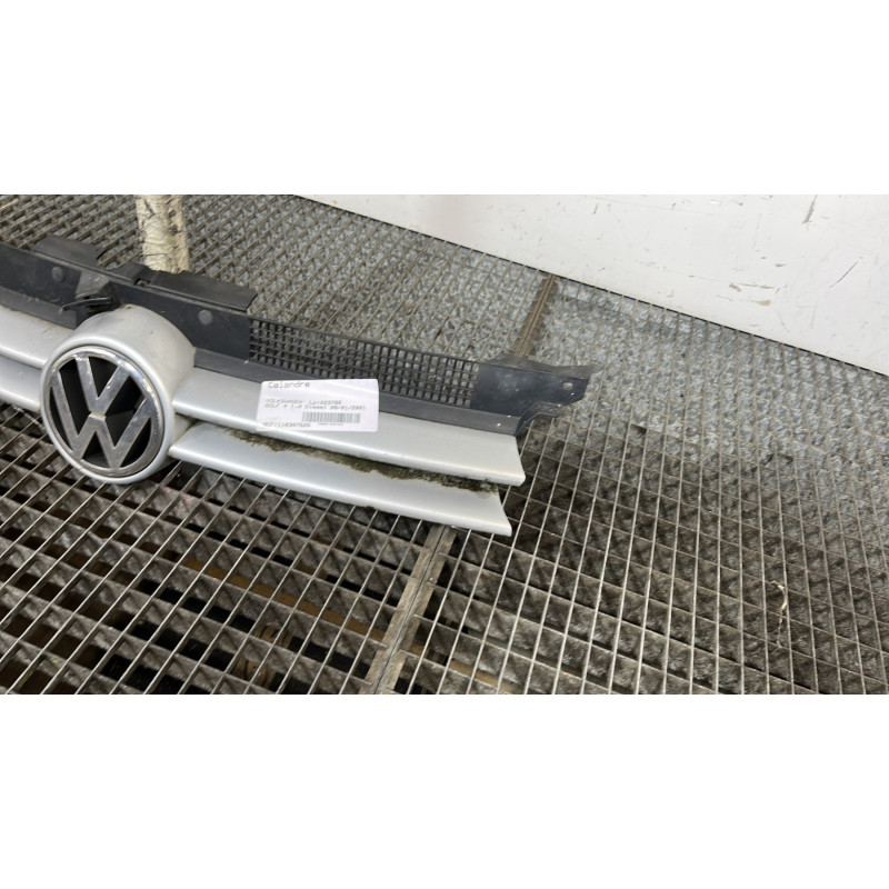 Calandre VOLKSWAGEN GOLF 4 Photo n°3
