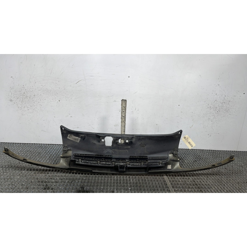 Calandre RENAULT CLIO 2 Photo n°4