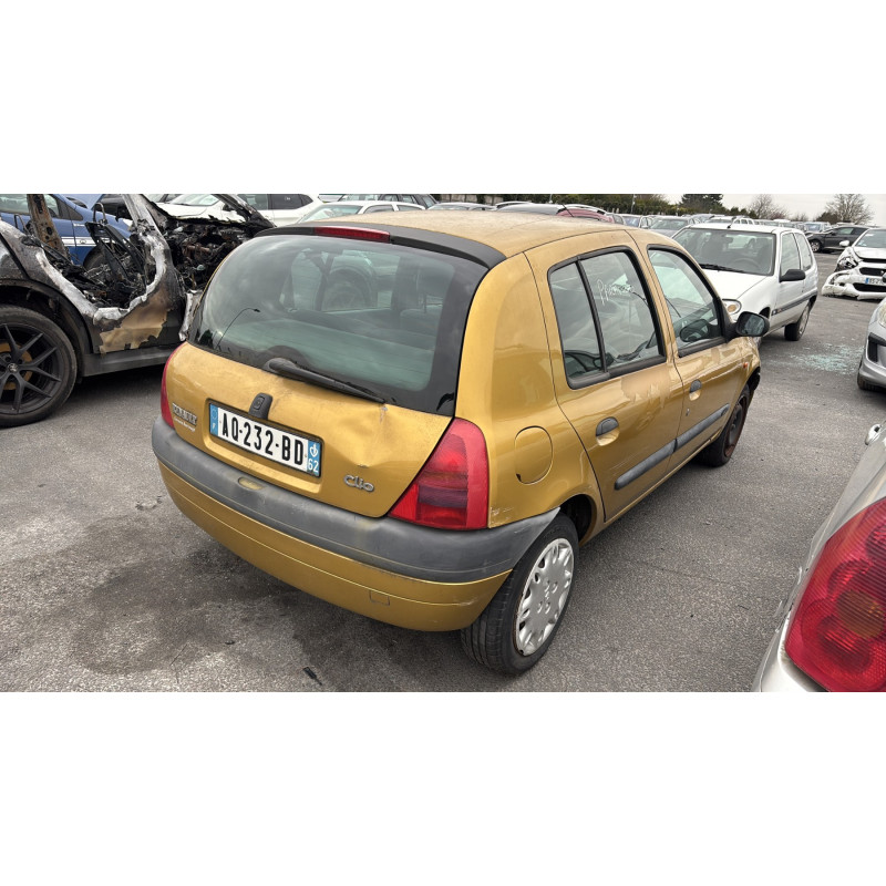 Calandre RENAULT CLIO 2 Photo n°7